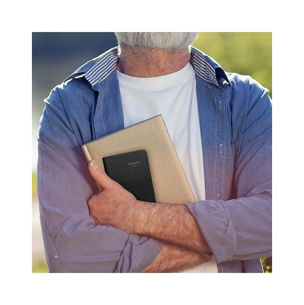 2025 AT-A-GLANCE DayMinder 3.5" x 6" Weekly Appointment Book Planner, Faux Leather Cover, Black (G250-00-25)