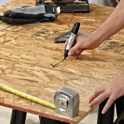 Sharpie King Size Tank Permanent Marker, Chisel Tip, Black, 12/Pack (15001A)